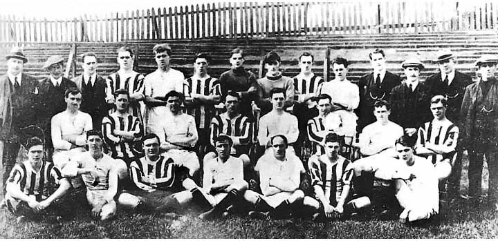 leeds squad photo 1920-1921